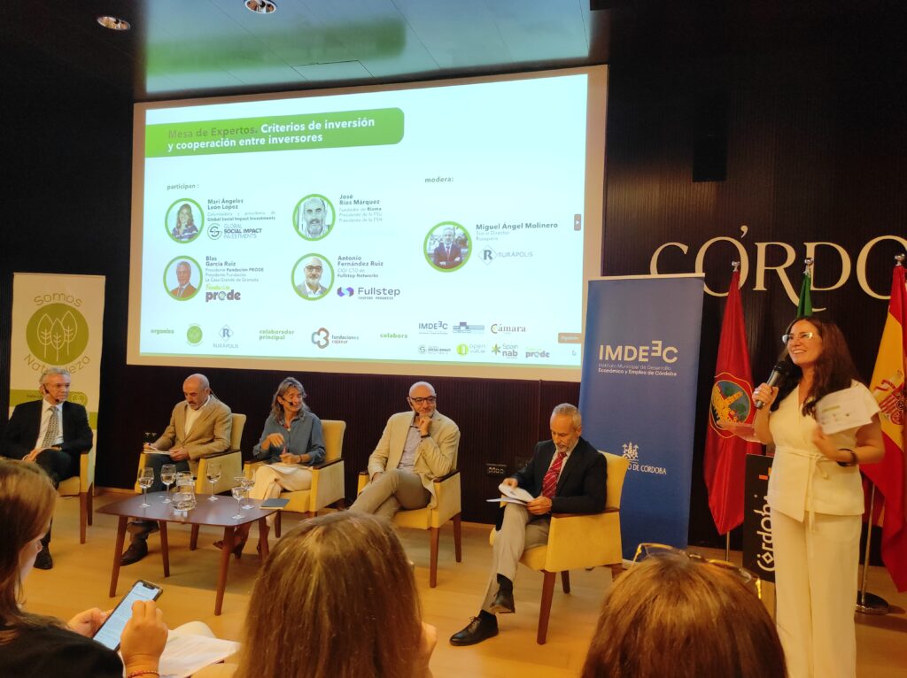 Una Conferencia de las Primeras Jornadas sobre Inversión de Impacto y Emprendimiento Sostenible en Córdoba