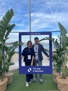 Portada The Gap in Between