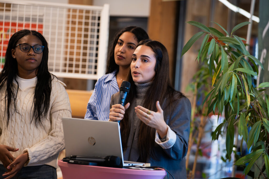 Exposicion reto textil