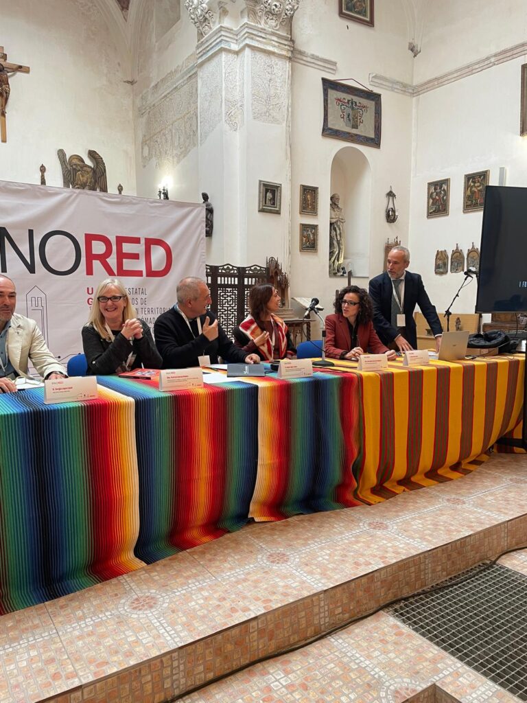 Mercedes Mesa redonda